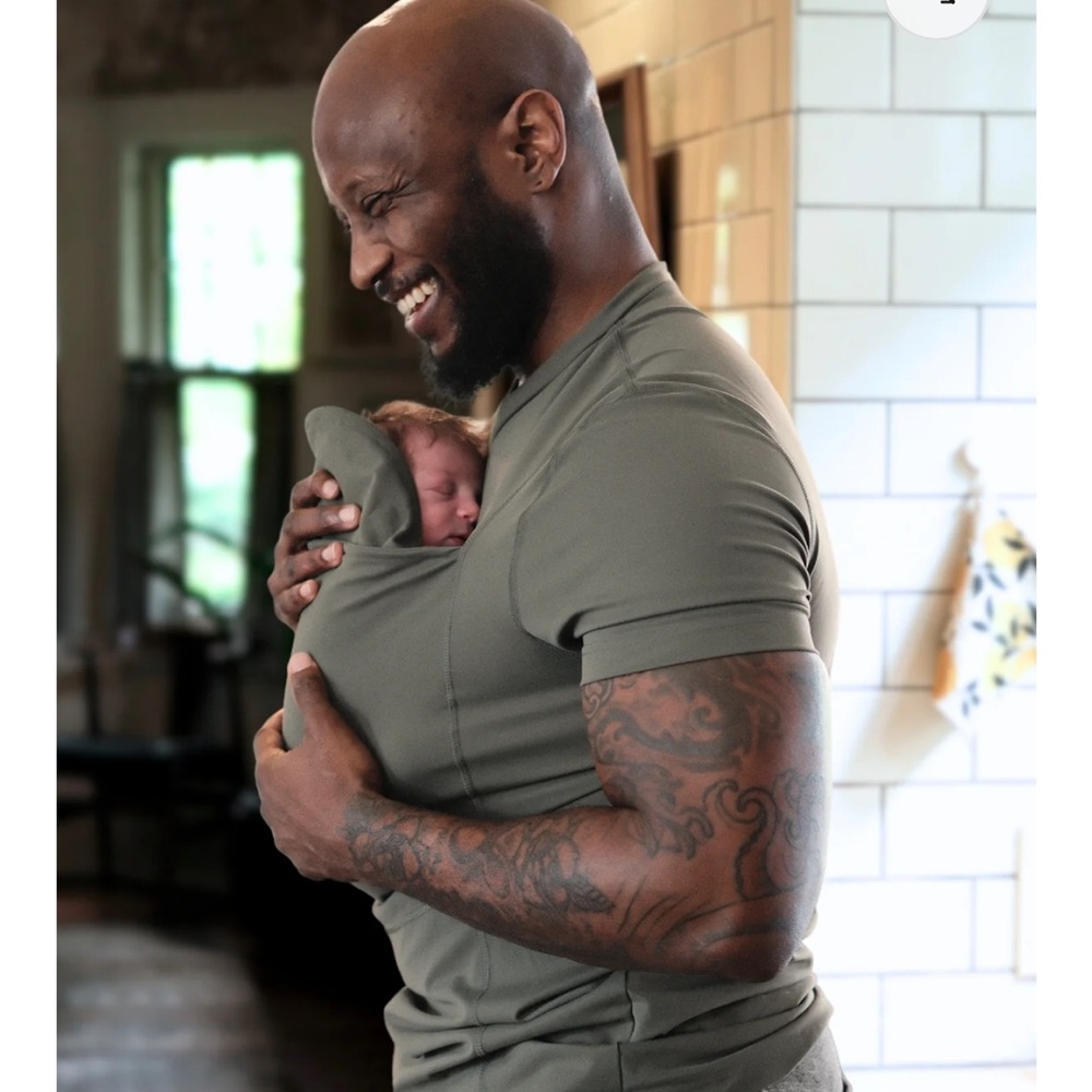 Men's Short Sleeve Performance Tee in Olive Green